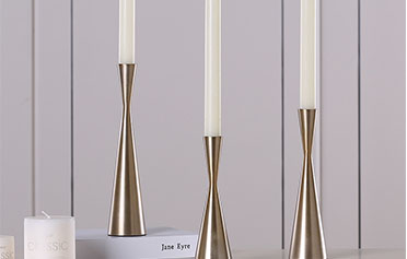 金色燭臺創(chuàng)意鐵藝蠟燭臺北歐式燭光晚餐道具